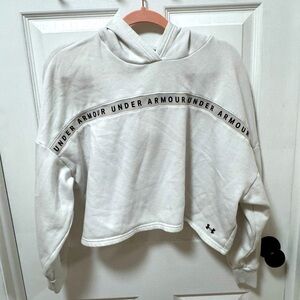 Under Armour Loose Taped Crop Hoodie